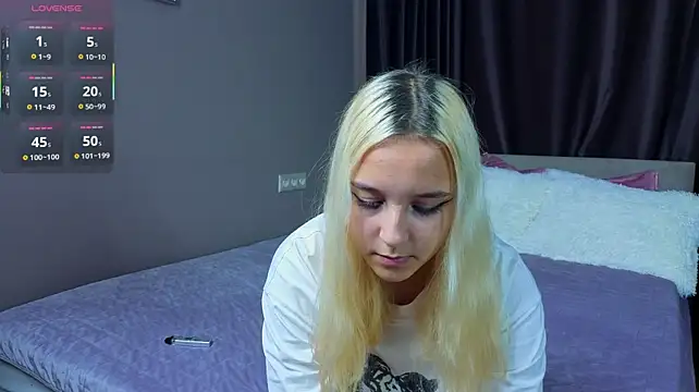 NenaBreiter stripchat live cam model