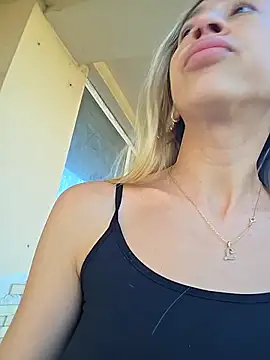 Icy_Luna stripchat live cam model