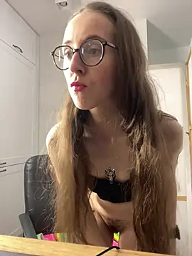MartiniiSelenna stripchat live cam model