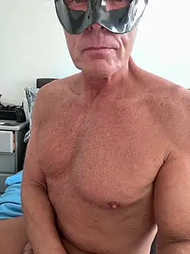 maturemale2024 stripchat live cam model