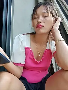 gogo-min stripchat live cam model