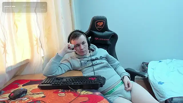 iliaskrislove stripchat live cam model