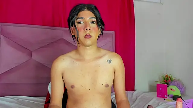 Hopemoretti stripchat live cam model