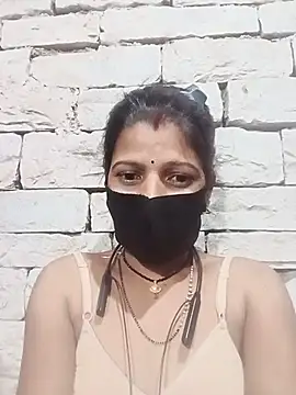 Divya-11431 stripchat live cam model