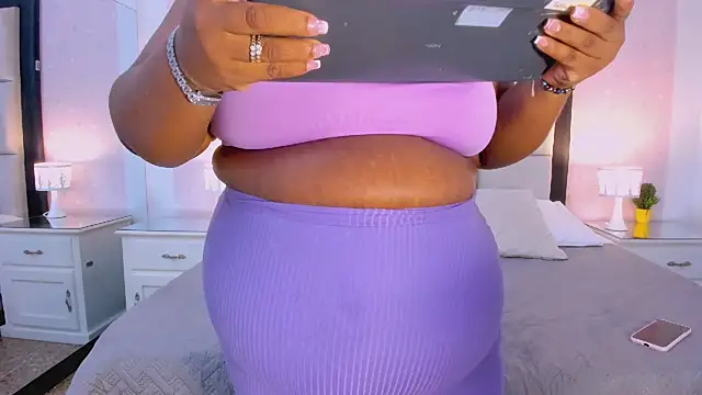 TreisyVixen stripchat live cam model