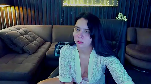 Livia_Shy stripchat live cam model