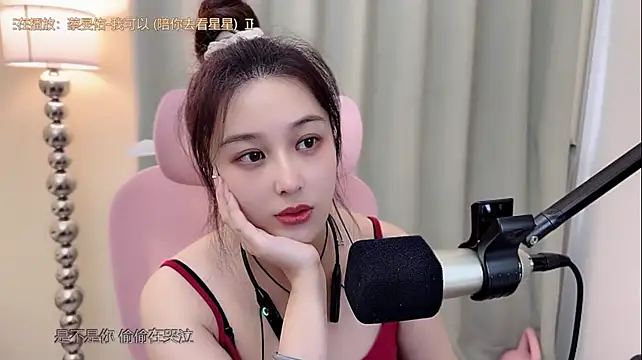 Queenqiao stripchat live cam model