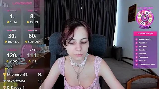 MiniLysii stripchat live cam model