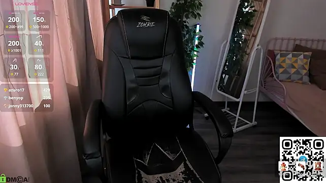Necucuby stripchat live cam model