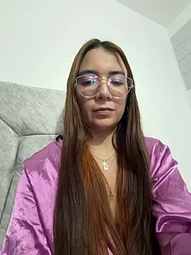 arilynn_ stripchat live cam model