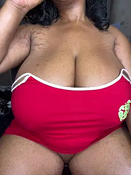 MayaPassion stripchat live cam model