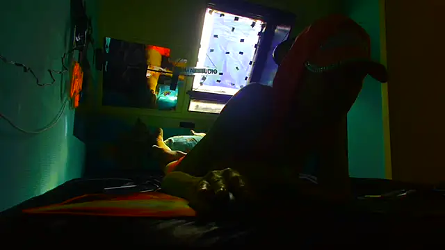 Doggyray44 stripchat live cam model