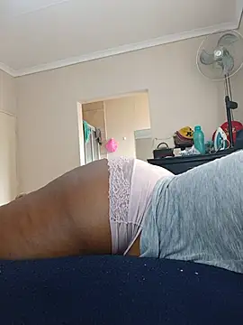 curvybigAssxx stripchat live cam model