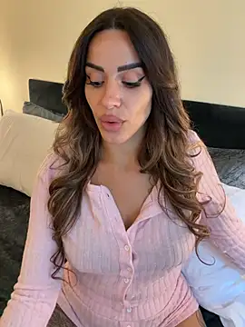 -Alisa stripchat live cam model