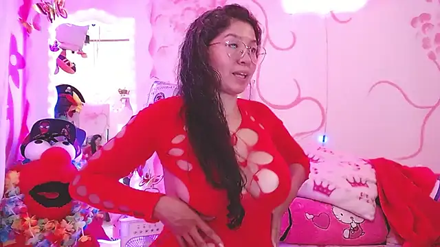 dainaflowers stripchat live cam model