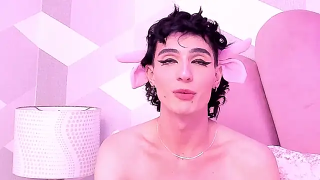 KylieMonnett stripchat live cam model