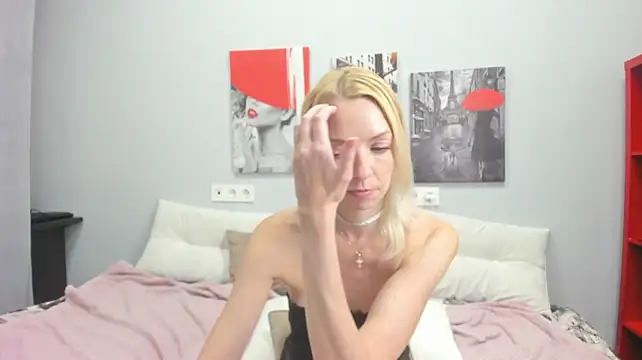 Brightly_Heizer stripchat live cam model
