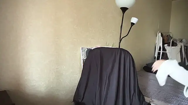 Ellewaay stripchat live cam model