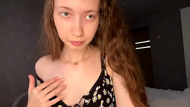 Emily_Mur_ stripchat live cam model
