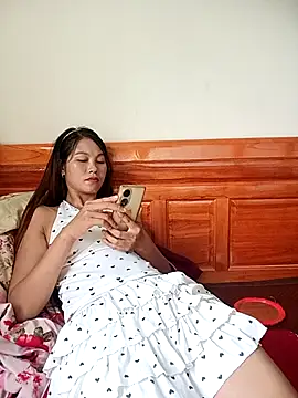 Suly-sweet stripchat live cam model