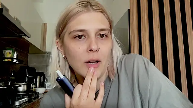 Ella_Bloom stripchat live cam model