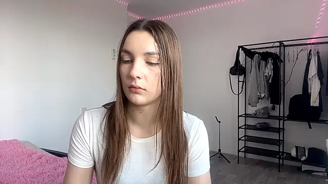 JuleCawood stripchat live cam model