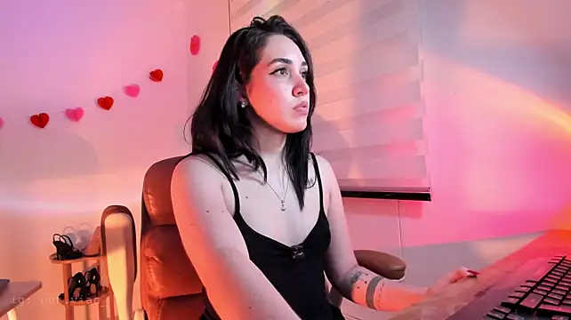 SarahCastillo_ stripchat live cam model