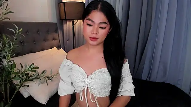 AsianHugecockAnna stripchat live cam model