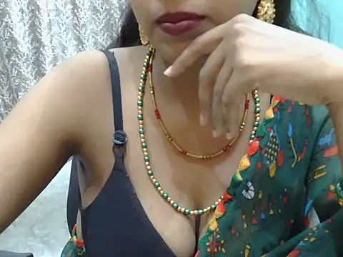 roja-1 stripchat live cam model