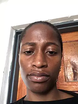 Caramel102004 stripchat live cam model