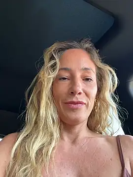 SweetAlegra_ stripchat live cam model