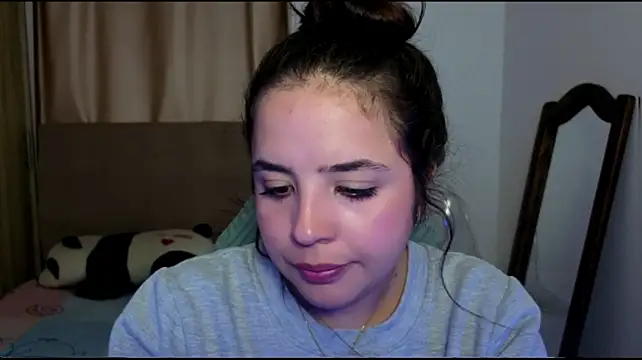 _alicia_z stripchat live cam model