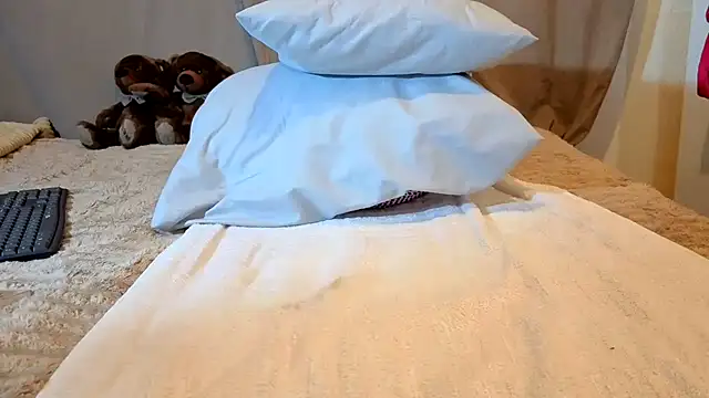 PetiteEbonyBaby stripchat live cam model