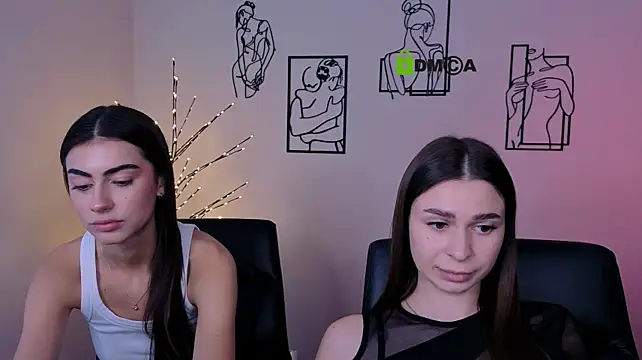 flora_ri stripchat live cam model