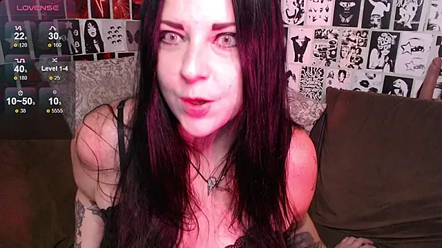 Kvopa stripchat live cam model