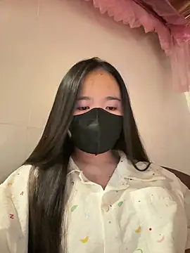 Gwen879 stripchat live cam model