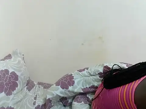 BerryJulie stripchat live cam model