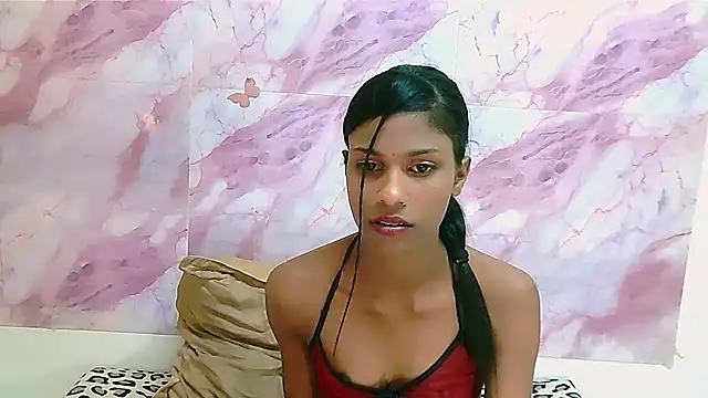 IndianSilkySpice stripchat live cam model