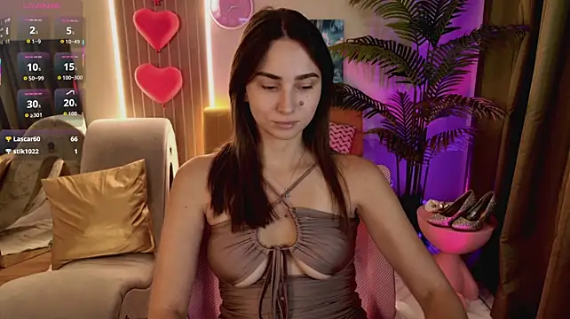 SelinOtis stripchat live cam model