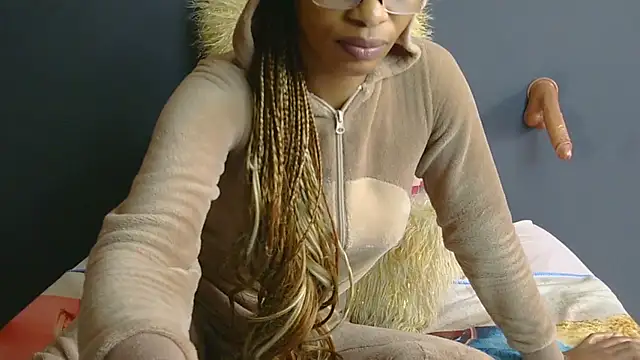 Glorilla-Petite-Cunt stripchat live cam model