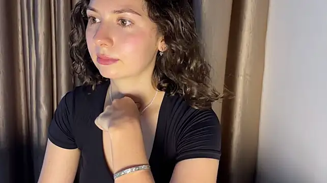 Kelen_Vey stripchat live cam model