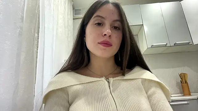 NanTrias stripchat live cam model