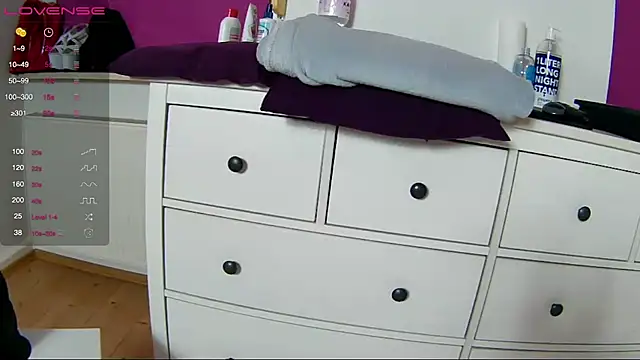Latina_daily stripchat live cam model