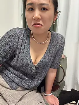 Iridessa- stripchat live cam model