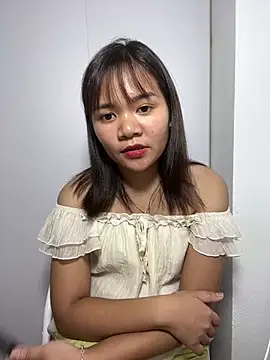 Ari_baby9 stripchat live cam model
