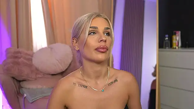 CanndyIvy stripchat live cam model