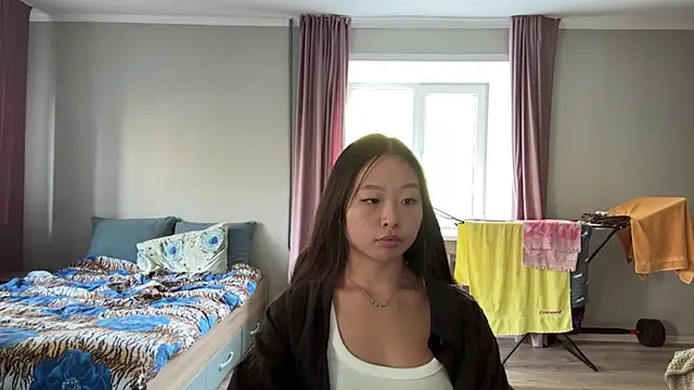 NorahHeelan stripchat live cam model