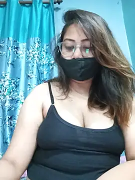 Bold-Beauti stripchat live cam model