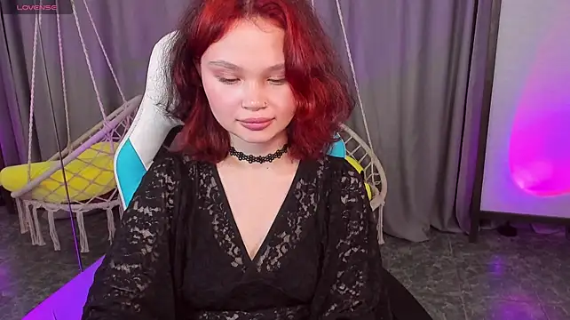 EmilyChaves stripchat live cam model
