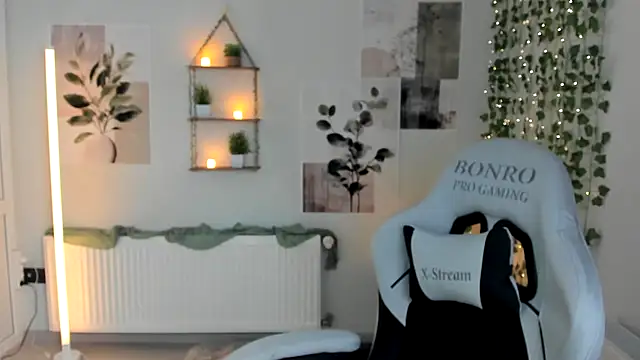 Regina_cute_ stripchat live cam model